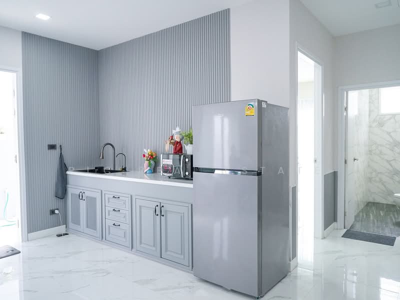 3 Bedroom Luxury House for Sale in Si Racha, Chon Buri (Pattaya), Bang Lamung, Bang Lamung (Pattaya), Chon Buri (Pattaya), 3 Bedrooms, 245 sqm, Villa For Sale, by PLC Real Estate, 500175986 - DDproperty.com