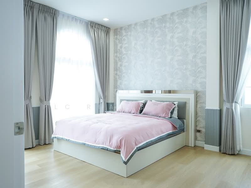 3 Bedroom Luxury House for Sale in Si Racha, Chon Buri (Pattaya), Bang Lamung, Bang Lamung (Pattaya), Chon Buri (Pattaya), 3 Bedrooms, 245 sqm, Villa For Sale, by PLC Real Estate, 500175986 - DDproperty.com