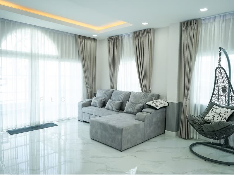 3 Bedroom Luxury House for Sale in Si Racha, Chon Buri (Pattaya), Bang Lamung, Bang Lamung (Pattaya), Chon Buri (Pattaya), 3 Bedrooms, 245 sqm, Villa For Sale, by PLC Real Estate, 500175986 - DDproperty.com