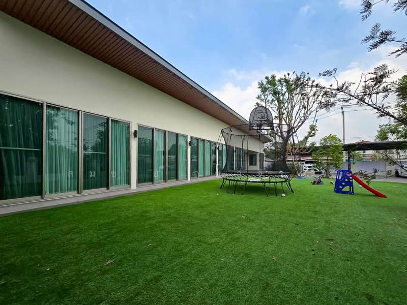 พัฒนาการ 38, Bangkok, พัฒนาการ 38, Suan Luang, Suan Luang, Bangkok, 3 Bedrooms, 310 sqm, Single Detached House For Rent, by Somchai Ruechajirakit, 500175998 - DDproperty.com