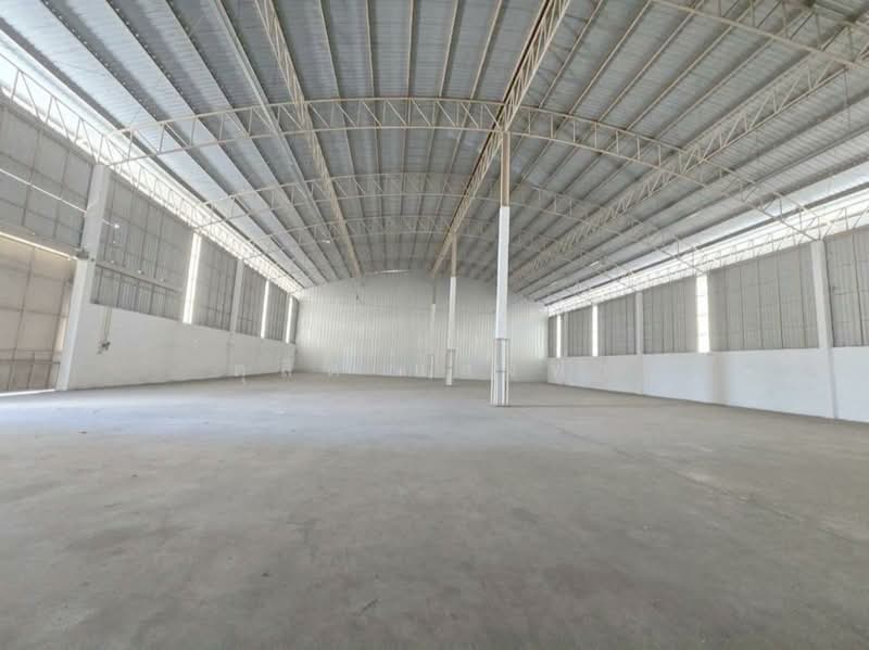 ให้เช่าโกดัง/คลังสินค้า 1400 ตรม.ผังเหลือง อมตะพานอง ชลบุรี, Chon Buri (Pattaya), Ban Khao, Phan Thong, Chon Buri (Pattaya), , 1,600 sqm, Warehouse/Factory For Rent, by Dusit Saengfa, 500176006 - DDproperty.com