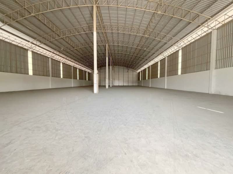 ให้เช่าโกดัง/คลังสินค้า 1400 ตรม.ผังเหลือง อมตะพานอง ชลบุรี, ชลบุรี, บ้านเก่า, พานทอง, ชลบุรี, 1,600 ตร.ม., โกดัง-โรงงาน ให้เช่า, โดย ดุสิต แสงฟ้า, 500176006 - DDproperty.com