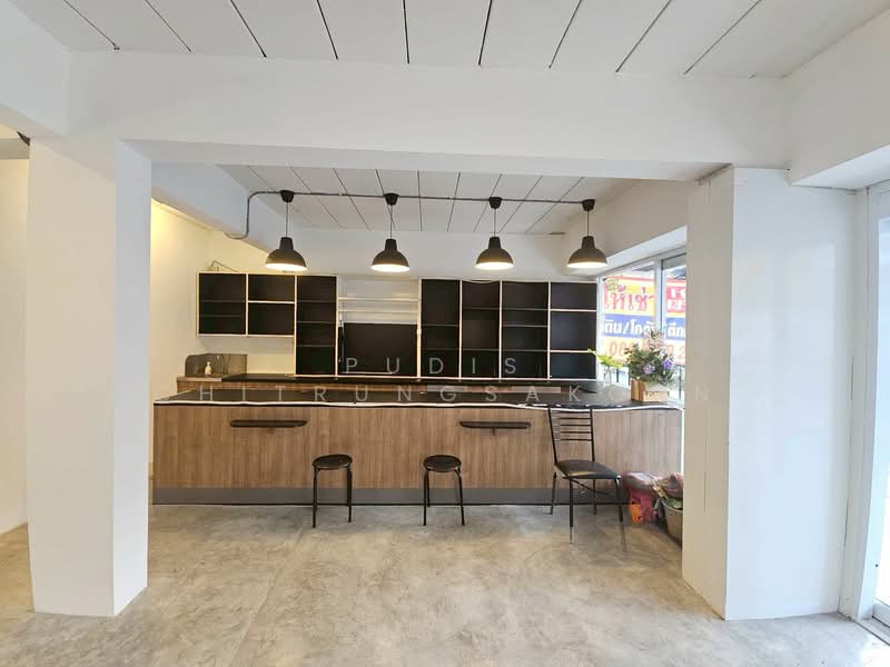 Phatthanakan 43 – Commercial Space for Rent (Ground Floor Only), Bangkok, Suan Luang, Suan Luang, Bangkok, , 180 sqm, Shophouse For Rent, by Pudis Chitrungsakorn, 500176015 - DDproperty.com