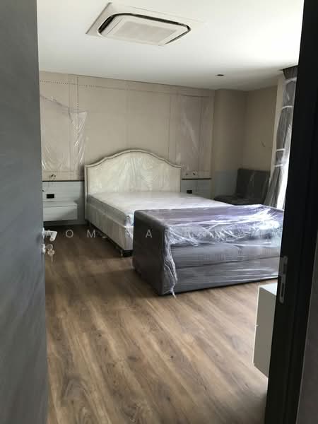 Baan Issara Rama 9, Bangkok, Soi Ramkhamhaeng 24 Yaek 26, Hua Mak, Bang Kapi, Bangkok, 4 Bedrooms, 500 sqm, Single Detached House For Rent, by Aom Hatairat, 500176022 - DDproperty.com