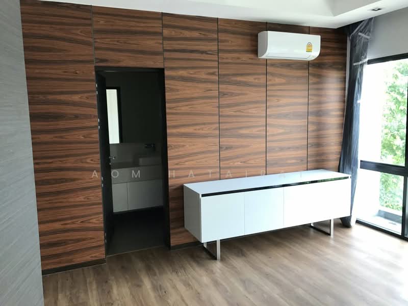 Baan Issara Rama 9, Bangkok, Soi Ramkhamhaeng 24 Yaek 26, Hua Mak, Bang Kapi, Bangkok, 4 Bedrooms, 500 sqm, Single Detached House For Rent, by Aom Hatairat, 500176022 - DDproperty.com