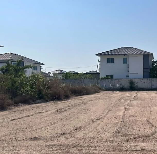 ขาย - ขายที่ดินพลาถมแล้ว 100 ตรว. หลังสนามกอล์ฟอีสเทิร์นสตาร์ ใกล้หาดพลา-3กม. อ.บ้านฉาง, ระยอง