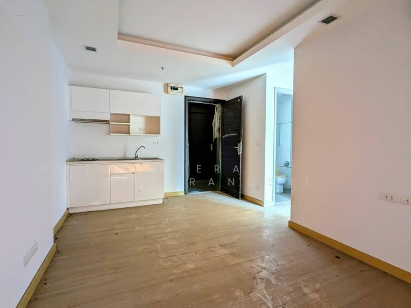 Thru Thonglor, Bangkok, Petchaburi Road, Bang Kapi, Huai Khwang, Bangkok, 1 Bedroom, 36 sqm, Condo For Sale, by Veera Sawatrangsri, 500176068 - DDproperty.com