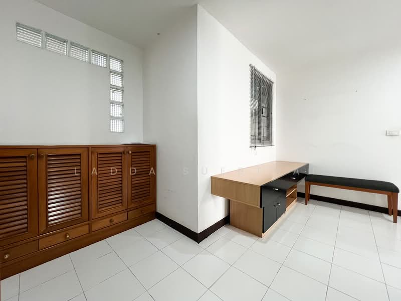 Rama Harbour View, Chon Buri (Pattaya), 25 Soi Mu Ban Home Town Phase 2 Soi 4, Surasak, Si Racha, Chon Buri (Pattaya), 2 Bedrooms, 140 sqm, Condo For Sale, by Ladda Suebthai, 500176095 - DDproperty.com