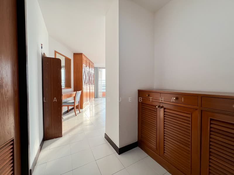 Rama Harbour View : รามาฮาร์เบอร์วิวคอนโดมิเนียม, ชลบุรี, 25 ซอย หมู่บ้านโฮมทาวน์ เฟส 2 ซอย 4, สุรศักดิ์, ศรีราชา, ชลบุรี, 140 ตร.ม., คอนโด ขาย, โดย Ladda Suebthai, 500176095 - DDproperty.com