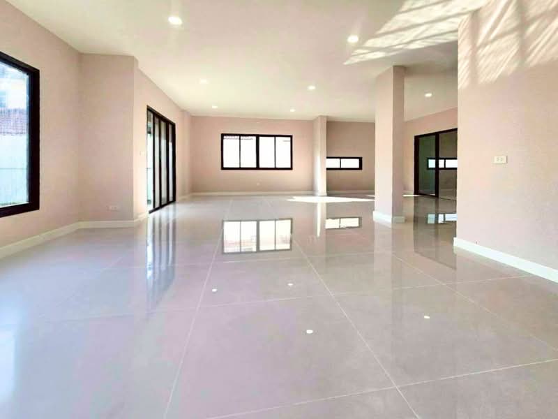 Chonlada Bangbuathong, Nonthaburi, Bang Kruai - Sai Noi Road, Bang Bua Thong, Bang Bua Thong, Nonthaburi, 4 Bedrooms, 337 sqm, Single Detached House For Sale, by เอนก, 500176165 - DDproperty.com
