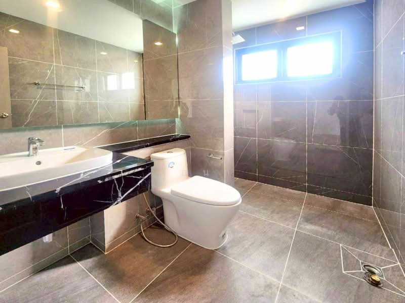 Chonlada Bangbuathong, Nonthaburi, Bang Kruai - Sai Noi Road, Bang Bua Thong, Bang Bua Thong, Nonthaburi, 4 Bedrooms, 337 sqm, Single Detached House For Sale, by เอนก, 500176165 - DDproperty.com