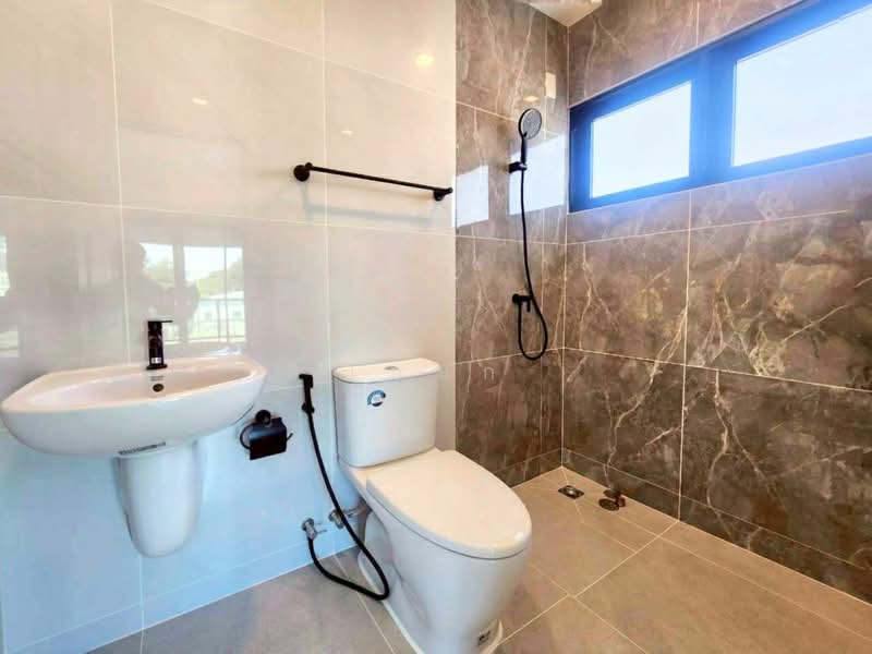 Chonlada Bangbuathong, Nonthaburi, Bang Kruai - Sai Noi Road, Bang Bua Thong, Bang Bua Thong, Nonthaburi, 4 Bedrooms, 337 sqm, Single Detached House For Sale, by เอนก, 500176165 - DDproperty.com