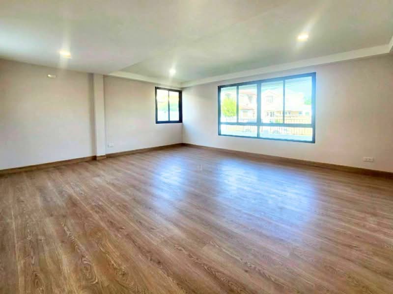 Chonlada Bangbuathong, Nonthaburi, Bang Kruai - Sai Noi Road, Bang Bua Thong, Bang Bua Thong, Nonthaburi, 4 Bedrooms, 337 sqm, Single Detached House For Sale, by เอนก, 500176165 - DDproperty.com