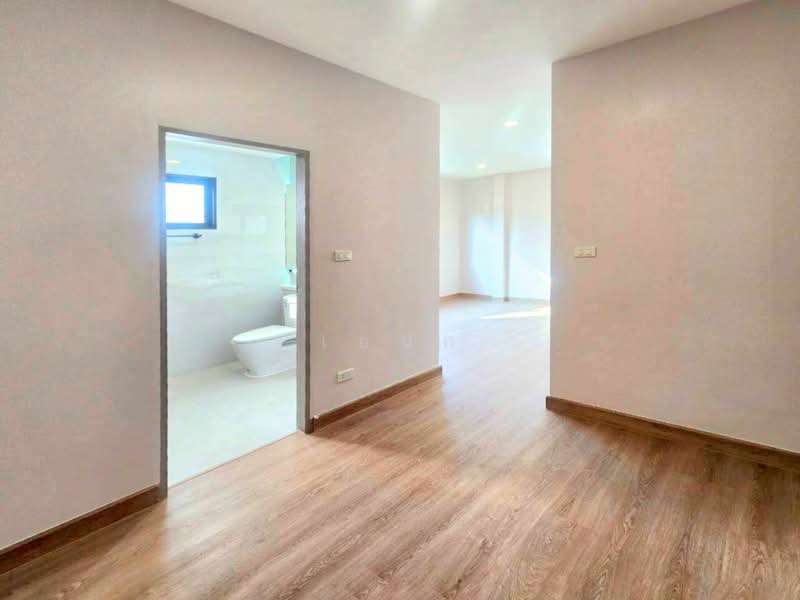 Chonlada Bangbuathong, Nonthaburi, Bang Kruai - Sai Noi Road, Bang Bua Thong, Bang Bua Thong, Nonthaburi, 4 Bedrooms, 337 sqm, Single Detached House For Sale, by เอนก, 500176165 - DDproperty.com