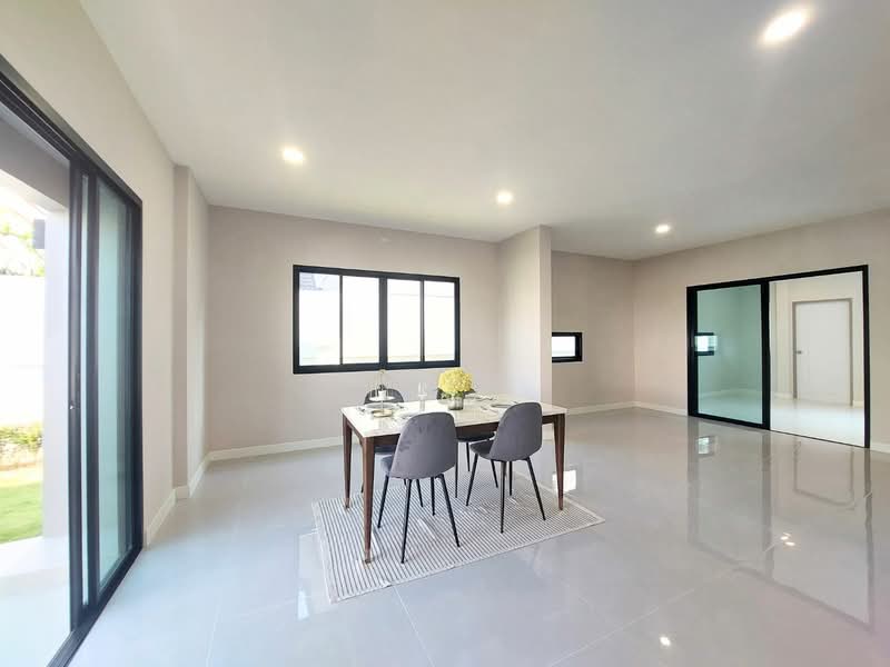 Chonlada Bangbuathong, Nonthaburi, Bang Kruai - Sai Noi Road, Bang Bua Thong, Bang Bua Thong, Nonthaburi, 4 Bedrooms, 337 sqm, Single Detached House For Sale, by เอนก, 500176165 - DDproperty.com