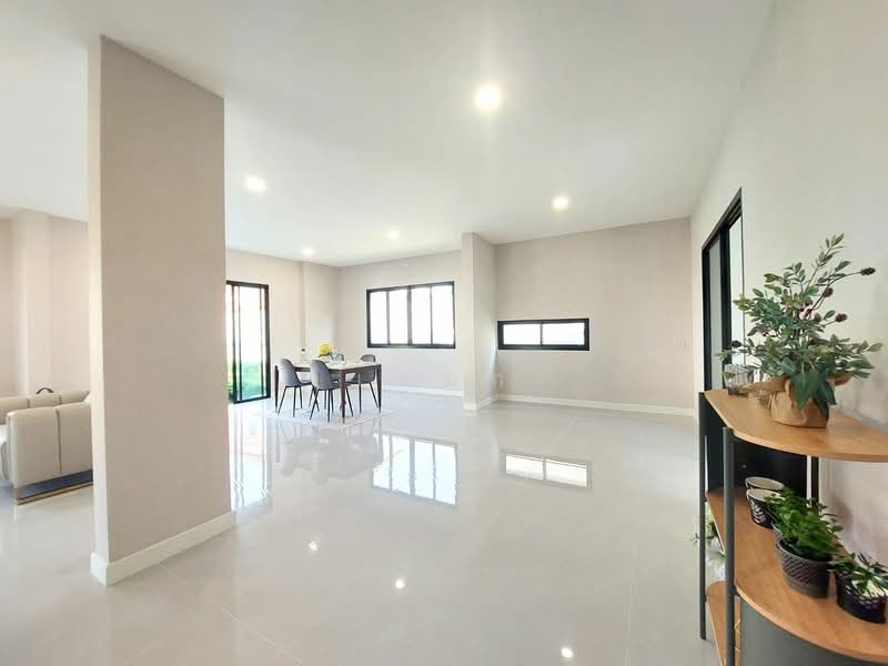 Chonlada Bangbuathong, Nonthaburi, Bang Kruai - Sai Noi Road, Bang Bua Thong, Bang Bua Thong, Nonthaburi, 4 Bedrooms, 337 sqm, Single Detached House For Sale, by เอนก, 500176165 - DDproperty.com