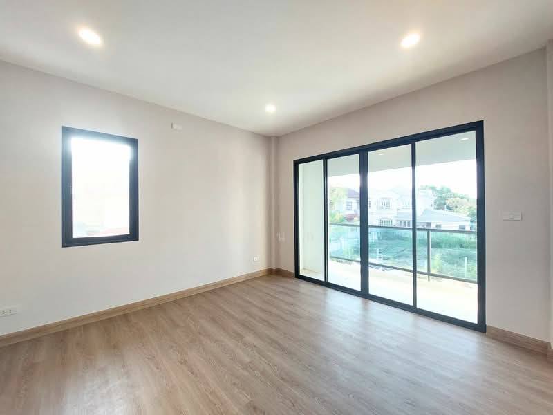 Chonlada Bangbuathong, Nonthaburi, Bang Kruai - Sai Noi Road, Bang Bua Thong, Bang Bua Thong, Nonthaburi, 4 Bedrooms, 337 sqm, Single Detached House For Sale, by เอนก, 500176165 - DDproperty.com