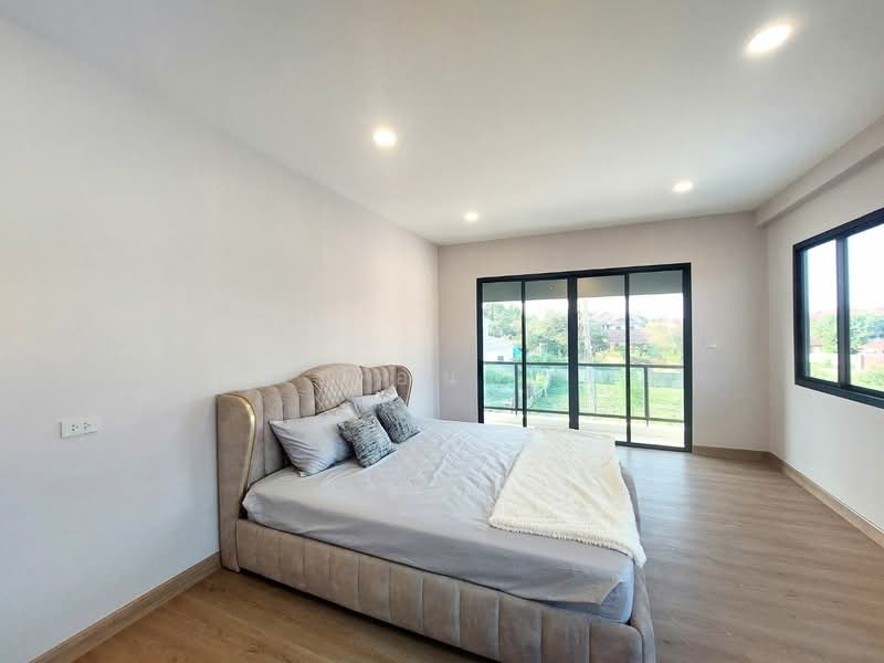 Chonlada Bangbuathong, Nonthaburi, Bang Kruai - Sai Noi Road, Bang Bua Thong, Bang Bua Thong, Nonthaburi, 4 Bedrooms, 337 sqm, Single Detached House For Sale, by เอนก, 500176165 - DDproperty.com