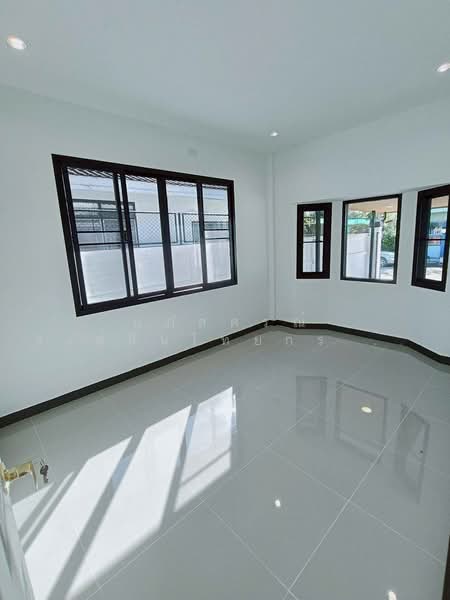 หมู่บ้านสุขใจวิลเลจ ถนนสุวินทวงศ์ 35 แขวงลำผักชี เขตหนองจอก, กรุงเทพ, สุวินทวงศ์35, ลำผักชี, หนองจอก, กรุงเทพ, 250 ตร.ม., บ้านเดี่ยว ขาย, โดย นภัสศรณ์ วงศ์สินไทยกร (นันท์), 500176182 - DDproperty.com