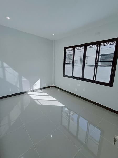 หมู่บ้านสุขใจวิลเลจ ถนนสุวินทวงศ์ 35 แขวงลำผักชี เขตหนองจอก, Bangkok, สุวินทวงศ์35, Lam Phak Chi, Nong Chok, Bangkok, 4 Bedrooms, 250 sqm, Single Detached House For Sale, by นภัสศรณ์ วงศ์สินไทยกร (นันท์), 500176182 - DDproperty.com