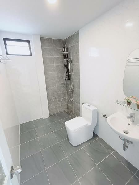 หมู่บ้านสุขใจวิลเลจ ถนนสุวินทวงศ์ 35 แขวงลำผักชี เขตหนองจอก, Bangkok, สุวินทวงศ์35, Lam Phak Chi, Nong Chok, Bangkok, 4 Bedrooms, 250 sqm, Single Detached House For Sale, by นภัสศรณ์ วงศ์สินไทยกร (นันท์), 500176182 - DDproperty.com