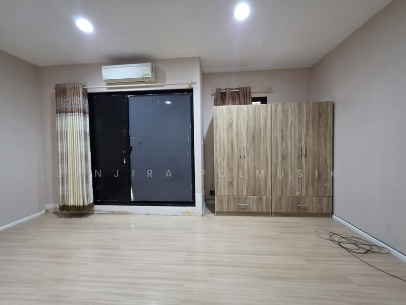 Baan Klang Muang Rama 9-Ramkhmahaeng, Bangkok, Soi Ramkhamhaeng 39, Phlapphla, Wang Thonglang, Bangkok, 3 Bedrooms, 150 sqm, Townhouse For Rent, by Janjira Polmusik, 500176189 - DDproperty.com