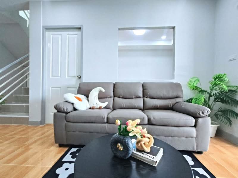 Ratchaphruek Suvarnabhumi-Ladkrabang Village, Bangkok, 397/183 Thanon Chalong Krung, Lam Pla Tiew, Lat Krabang, Bangkok, 4 Bedrooms, 128 sqm, Townhouse For Sale, by นภัสศรณ์ วงศ์สินไทยกร (นันท์), 500176193 - DDproperty.com