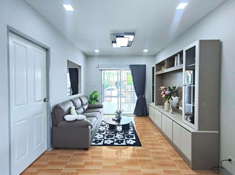 บ้านราชพฤกษ์ สุวรรณภูมิ-ลาดกระบัง : Ratchaphruek Suvarnabhumi-Ladkrabang Village, กรุงเทพ, 397/183 ถ.ฉลองกรุง, ลำปลาทิว, ลาดกระบัง, กรุงเทพ, 128 ตร.ม., ทาวน์เฮ้าส์ ขาย, โดย นภัสศรณ์ วงศ์สินไทยกร (นันท์), 500176193 - DDproperty.com