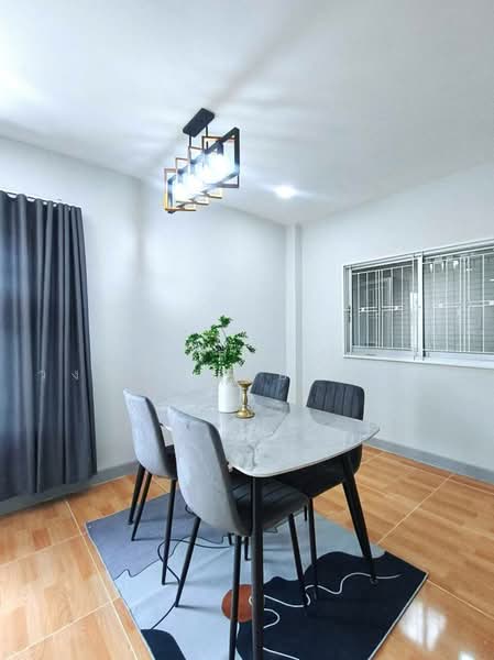 Ratchaphruek Suvarnabhumi-Ladkrabang Village, Bangkok, 397/183 Thanon Chalong Krung, Lam Pla Tiew, Lat Krabang, Bangkok, 4 Bedrooms, 128 sqm, Townhouse For Sale, by นภัสศรณ์ วงศ์สินไทยกร (นันท์), 500176193 - DDproperty.com