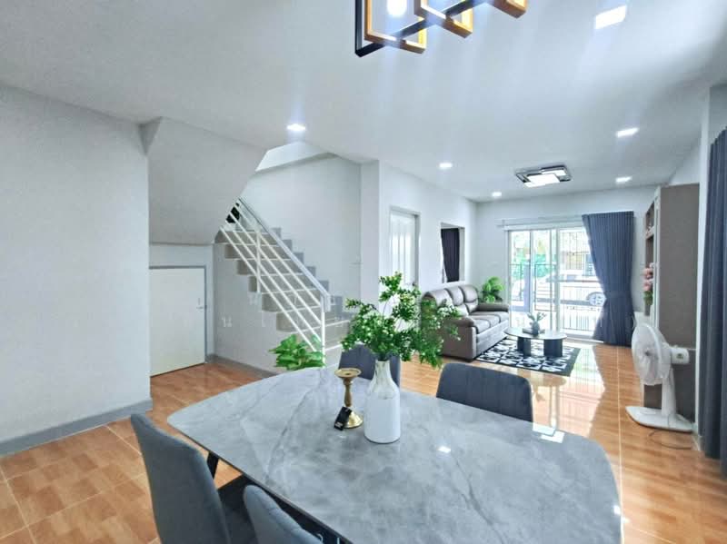 Ratchaphruek Suvarnabhumi-Ladkrabang Village, Bangkok, 397/183 Thanon Chalong Krung, Lam Pla Tiew, Lat Krabang, Bangkok, 4 Bedrooms, 128 sqm, Townhouse For Sale, by นภัสศรณ์ วงศ์สินไทยกร (นันท์), 500176193 - DDproperty.com