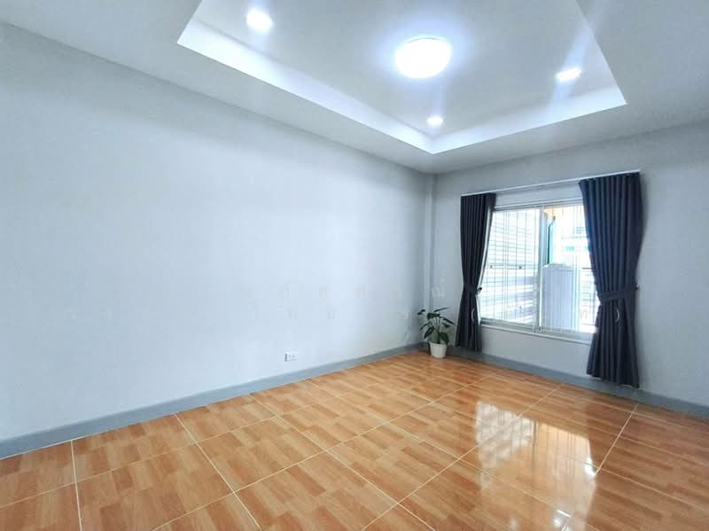 Ratchaphruek Suvarnabhumi-Ladkrabang Village, Bangkok, 397/183 Thanon Chalong Krung, Lam Pla Tiew, Lat Krabang, Bangkok, 4 Bedrooms, 128 sqm, Townhouse For Sale, by นภัสศรณ์ วงศ์สินไทยกร (นันท์), 500176193 - DDproperty.com