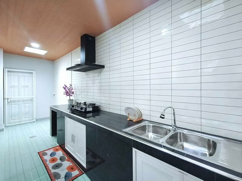 Ratchaphruek Suvarnabhumi-Ladkrabang Village, Bangkok, 397/183 Thanon Chalong Krung, Lam Pla Tiew, Lat Krabang, Bangkok, 4 Bedrooms, 128 sqm, Townhouse For Sale, by นภัสศรณ์ วงศ์สินไทยกร (นันท์), 500176193 - DDproperty.com