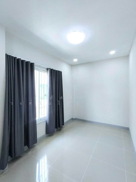 Ratchaphruek Suvarnabhumi-Ladkrabang Village, Bangkok, 397/183 Thanon Chalong Krung, Lam Pla Tiew, Lat Krabang, Bangkok, 4 Bedrooms, 128 sqm, Townhouse For Sale, by นภัสศรณ์ วงศ์สินไทยกร (นันท์), 500176193 - DDproperty.com