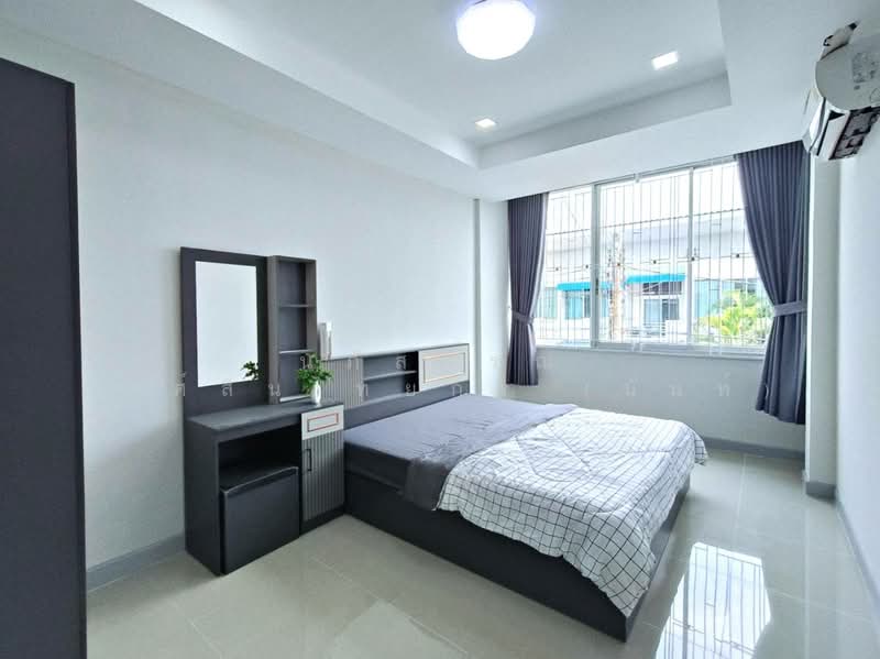 Ratchaphruek Suvarnabhumi-Ladkrabang Village, Bangkok, 397/183 Thanon Chalong Krung, Lam Pla Tiew, Lat Krabang, Bangkok, 4 Bedrooms, 128 sqm, Townhouse For Sale, by นภัสศรณ์ วงศ์สินไทยกร (นันท์), 500176193 - DDproperty.com