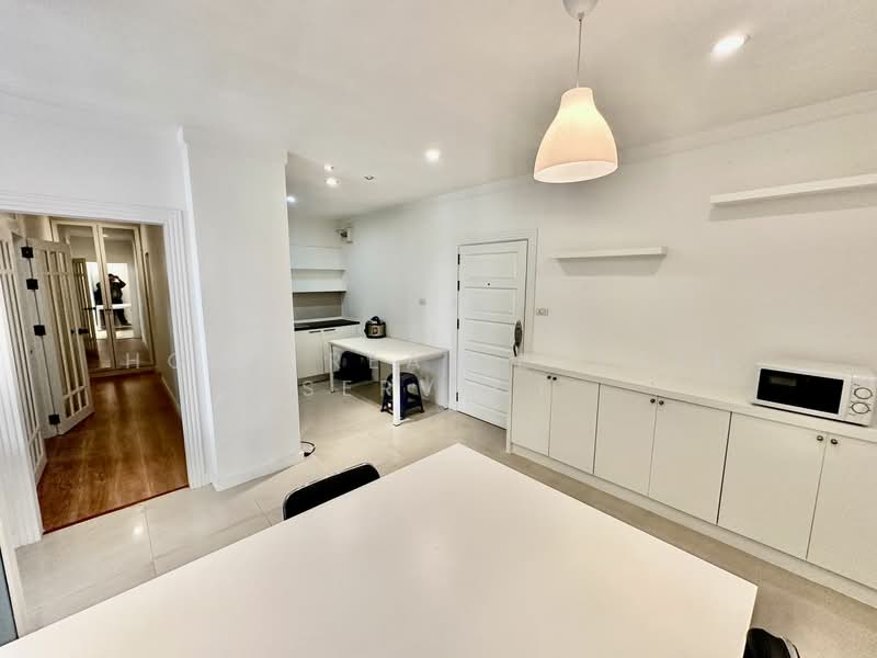 Baan Klang Krung Resort (Ratchada 7), Bangkok, 7 Ratchadaphisek Road, Din Daeng, Din Daeng, Bangkok, 1 Bedroom, 68 sqm, Condo For Sale, by HOME Real Estate Service, 500176254 - DDproperty.com