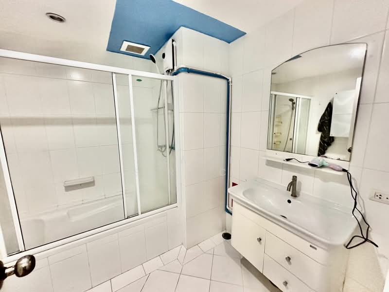 Baan Klang Krung Resort (Ratchada 7), Bangkok, 7 Ratchadaphisek Road, Din Daeng, Din Daeng, Bangkok, 1 Bedroom, 68 sqm, Condo For Sale, by HOME Real Estate Service, 500176254 - DDproperty.com