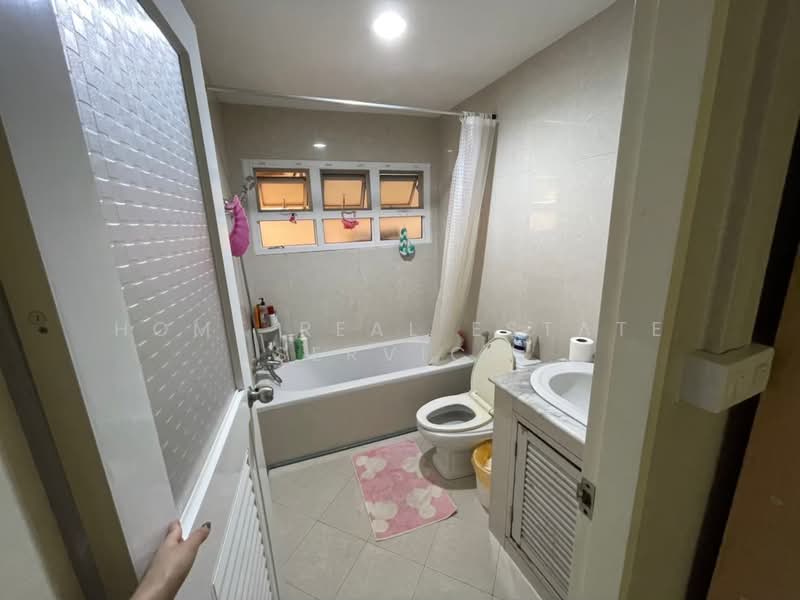 Detached House Chokchai 4 Soi 55, Bangkok, Lat Phrao, Lat Phrao, Bangkok, 3 Bedrooms, 150 sqm, Single Detached House For Sale, by HOME Real Estate Service, 500176328 - DDproperty.com