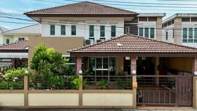 ขาย - ขายถูกมาก ม.มั่งมีศรีสุข บ้านเดี่ย่วหลังใหญ่ 4 นอนใจกลางศรีราชา, ชลบุรี