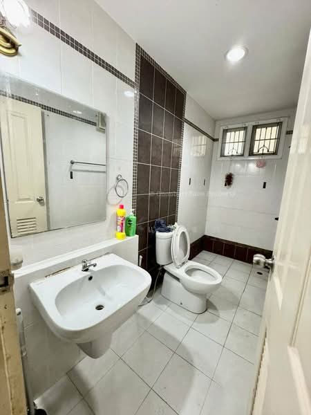 ขายถูกมาก ม.มั่งมีศรีสุข บ้านเดี่ย่วหลังใหญ่ 4 นอนใจกลางศรีราชา, ชลบุรี, สุรศักดิ์, ศรีราชา, ชลบุรี, 204 ตร.ม., บ้านเดี่ยว ขาย, โดย ดุสิต แสงฟ้า, 500176357 - DDproperty.com