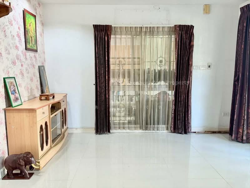 ขายถูกมาก ม.มั่งมีศรีสุข บ้านเดี่ย่วหลังใหญ่ 4 นอนใจกลางศรีราชา, ชลบุรี, สุรศักดิ์, ศรีราชา, ชลบุรี, 204 ตร.ม., บ้านเดี่ยว ขาย, โดย ดุสิต แสงฟ้า, 500176357 - DDproperty.com