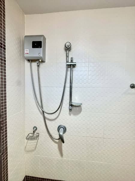 ขายถูกมาก ม.มั่งมีศรีสุข บ้านเดี่ย่วหลังใหญ่ 4 นอนใจกลางศรีราชา, Chon Buri (Pattaya), Surasak, Si Racha, Chon Buri (Pattaya), 4 Bedrooms, 204 sqm, Single Detached House For Sale, by Dusit Saengfa, 500176357 - DDproperty.com