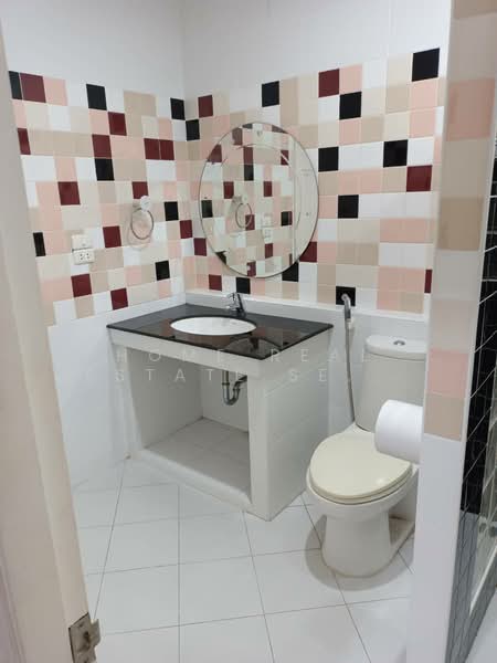 Thai Pura, Chon Buri (Pattaya), Surasak, Si Racha, Chon Buri (Pattaya), 3 Bedrooms, 280 sqm, Single Detached House For Sale, by HOME Real Estate Service, 500176380 - DDproperty.com