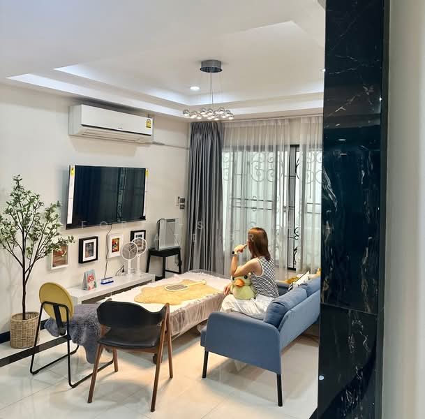 ให้เช่าบ้านทาวน์โฮม 2 ชั้น หมู่บ้านฝนทองนิเวศน์, Bangkok, Anusaowari, Bang Khen, Bangkok, 5 Bedrooms, 250 sqm, Townhouse For Rent, by Forty-Six Real Estate Group, 500176390 - DDproperty.com