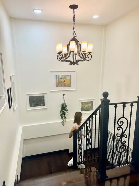 ให้เช่าบ้านทาวน์โฮม 2 ชั้น หมู่บ้านฝนทองนิเวศน์, Bangkok, Anusaowari, Bang Khen, Bangkok, 5 Bedrooms, 250 sqm, Townhouse For Rent, by Forty-Six Real Estate Group, 500176390 - DDproperty.com