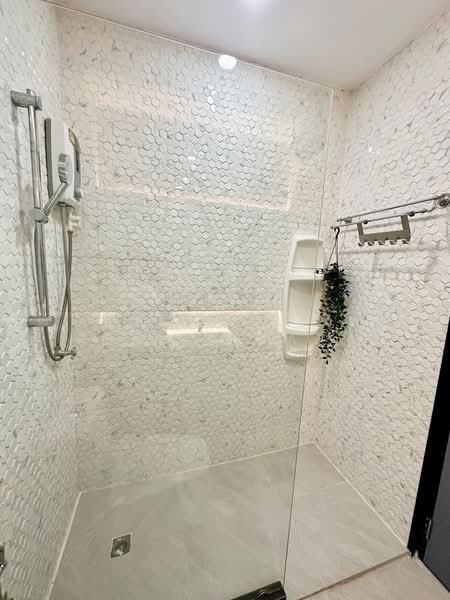 ให้เช่าบ้านทาวน์โฮม 2 ชั้น หมู่บ้านฝนทองนิเวศน์, Bangkok, Anusaowari, Bang Khen, Bangkok, 5 Bedrooms, 250 sqm, Townhouse For Rent, by Forty-Six Real Estate Group, 500176390 - DDproperty.com