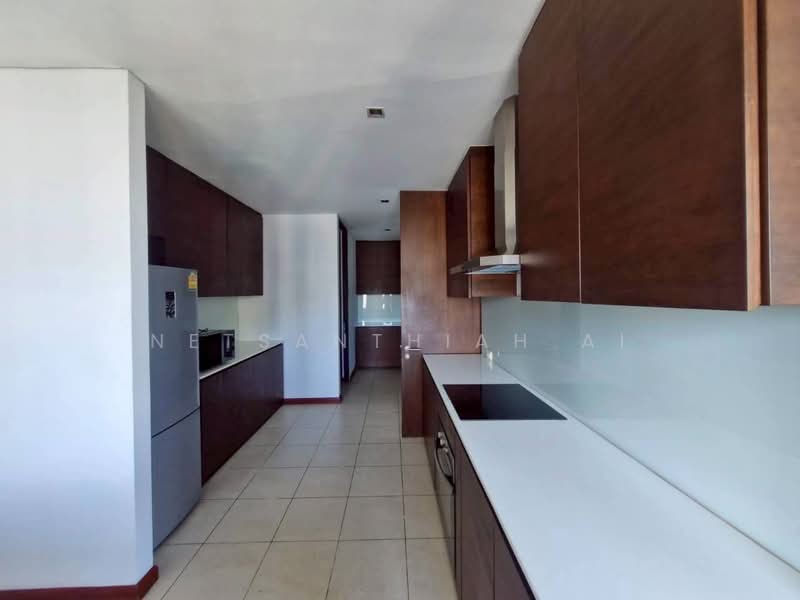 The Lakes, Bangkok, 123 Ratchadaphisek Road, Khlong Toei, Khlong Toei, Bangkok, 3 Bedrooms, 254 sqm, Condo For Rent, by Netsanthiah Ai, 500176421 - DDproperty.com