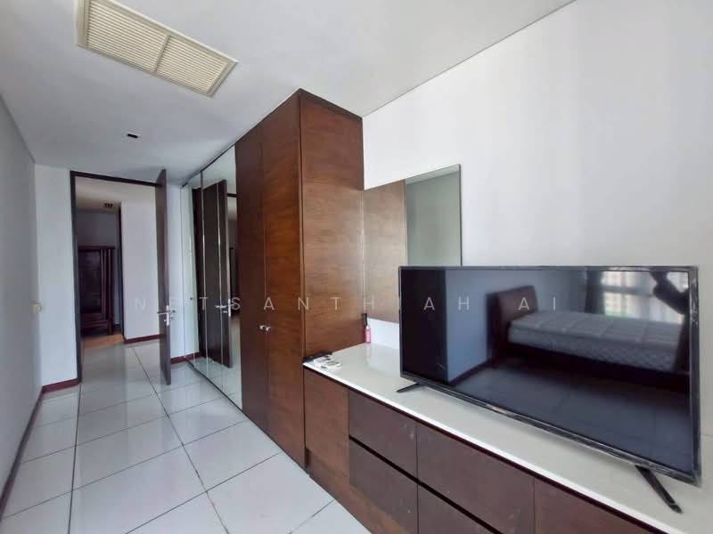 The Lakes, Bangkok, 123 Ratchadaphisek Road, Khlong Toei, Khlong Toei, Bangkok, 3 Bedrooms, 254 sqm, Condo For Rent, by Netsanthiah Ai, 500176421 - DDproperty.com