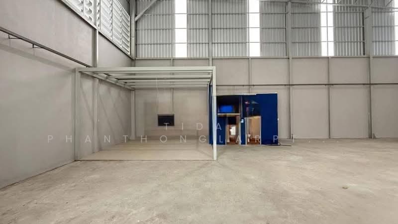 Warehouse with office space for rent in Lat Krabang, Prawet. Prime location, accessible by 10-wheel, Bangkok, Lat Krabang, Lat Krabang, Bangkok, , 1,200 sqm, Warehouse/Factory For Rent, by Tida phanthonglarptawee, 500176456 - DDproperty.com