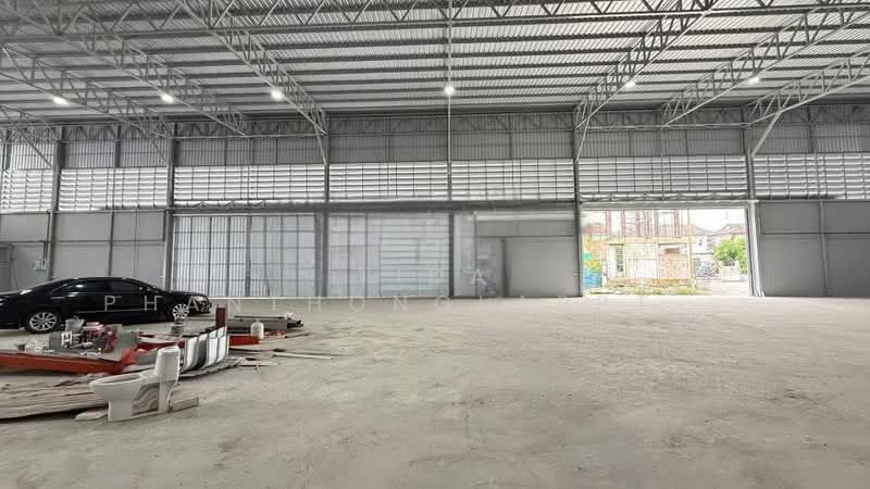 Warehouse with office space for rent in Lat Krabang, Prawet. Prime location, accessible by 10-wheel, Bangkok, Lat Krabang, Lat Krabang, Bangkok, , 1,200 sqm, Warehouse/Factory For Rent, by Tida phanthonglarptawee, 500176456 - DDproperty.com