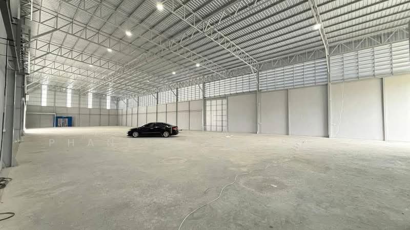 Warehouse with office space for rent in Lat Krabang, Prawet. Prime location, accessible by 10-wheel, Bangkok, Lat Krabang, Lat Krabang, Bangkok, , 1,200 sqm, Warehouse/Factory For Rent, by Tida phanthonglarptawee, 500176456 - DDproperty.com